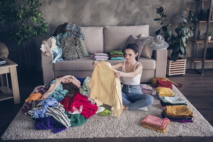 clasificar la ropa y el calzado por categoría